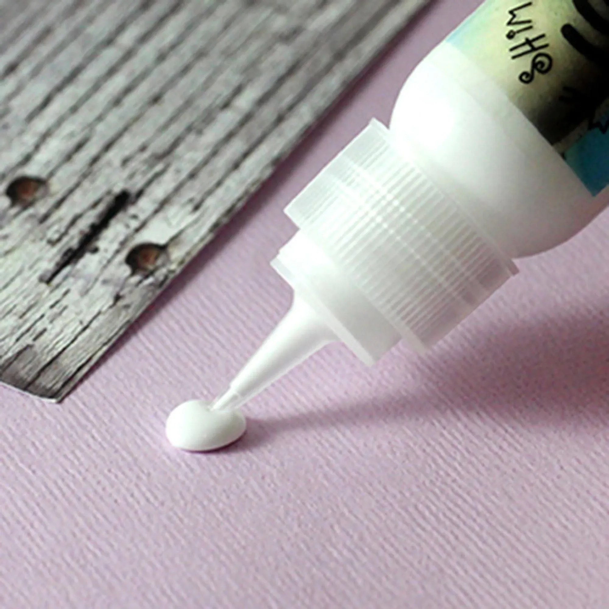 Cosmic Shimmer Specialist Acrylic Glue 30Ml