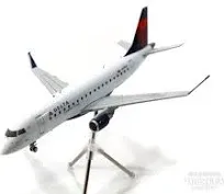 Gemini ERJ-175 Commercial Aircraft Delta Connection Diecast Model Airplane