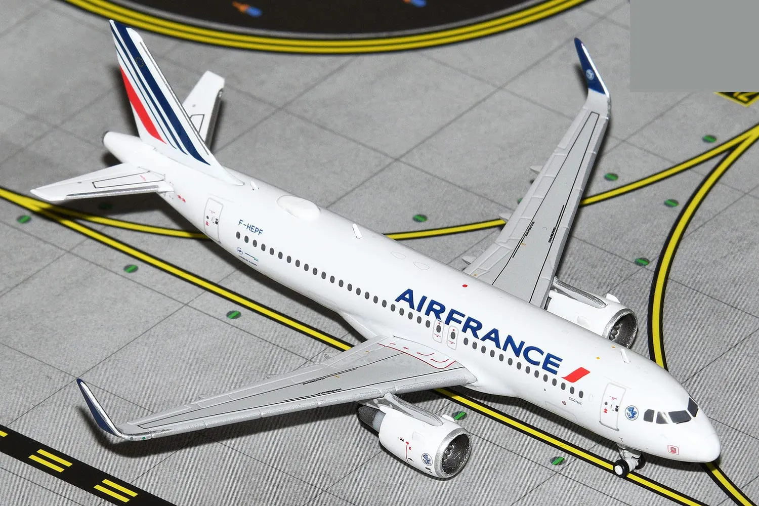 GeminiJets Air France A320 1/400 Model Airplane
