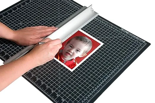 Dahle 10672 - Vantage 18" x 24" Self Healing Cutting Mat (Black)