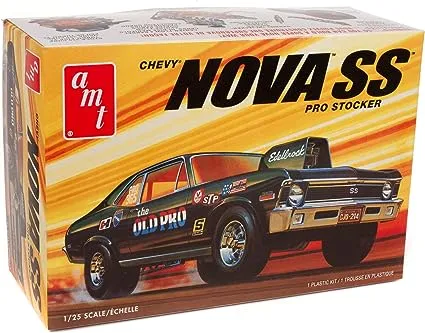 AMT 1972 Chevy Nova SS "Old Pro" 1:25 Scale Model Kit
